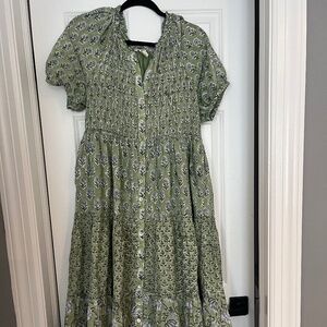 Beautiful, soft and flowy midi dress from Uncle Frank